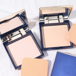 powder,matte, light and natural
